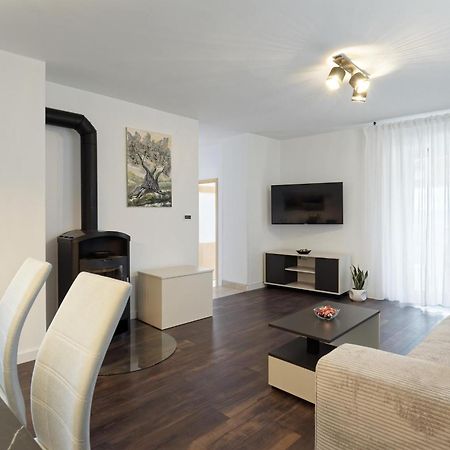 Apartment Larissa By Rent Istria Visnjan Luaran gambar